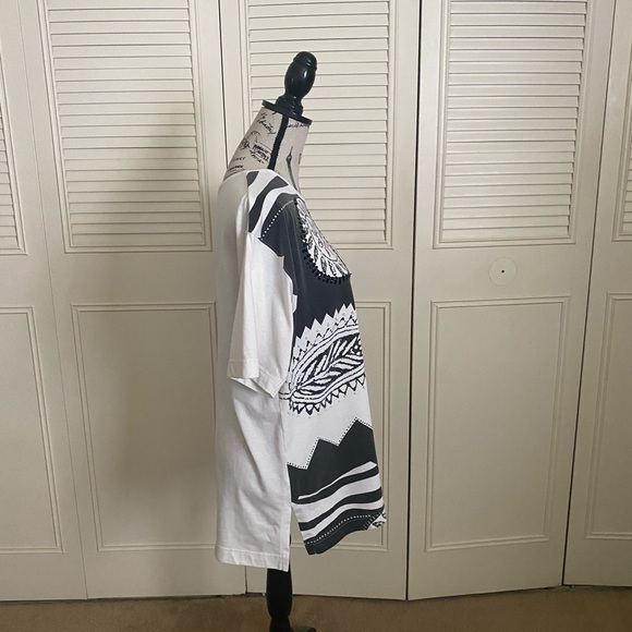 The Limited Tee - Picture 13 of 15